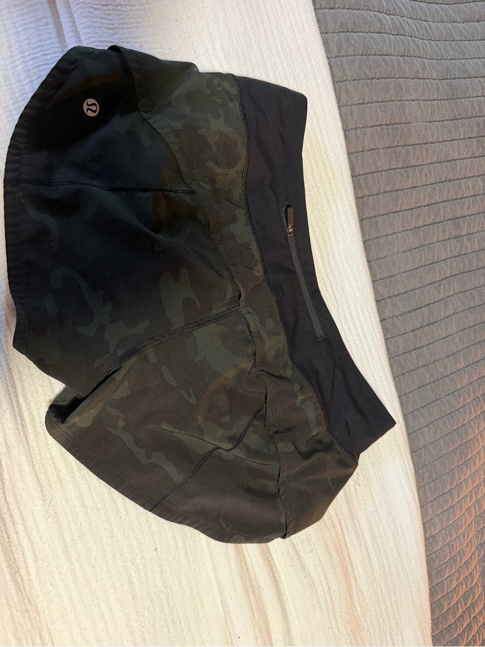 lululemon athletica Women's Camouflage Athletic Shorts - Black/Olive Green